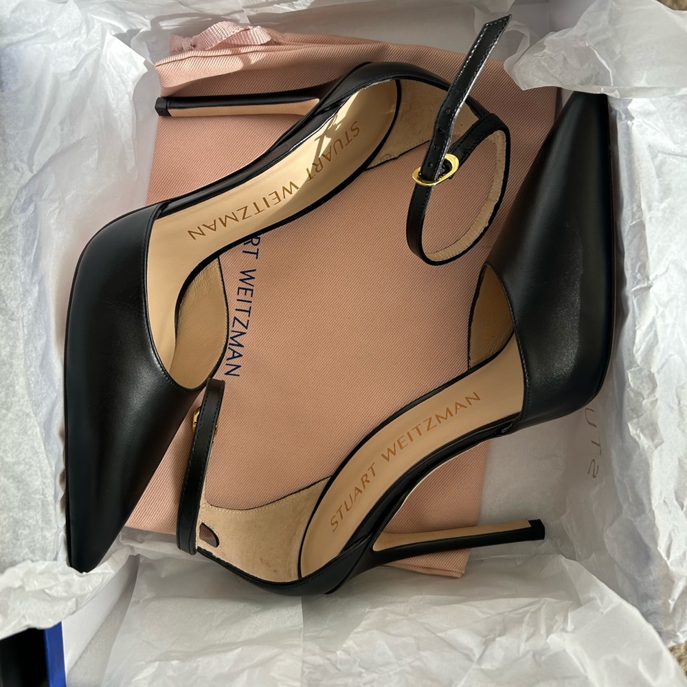 Stuart Weitzman 110 Strap Pump Smooth Leather
